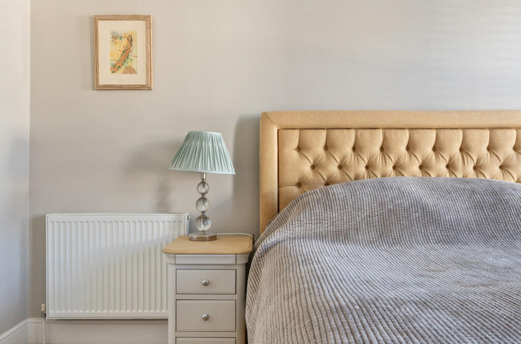 1364425-8-68e7bc3...