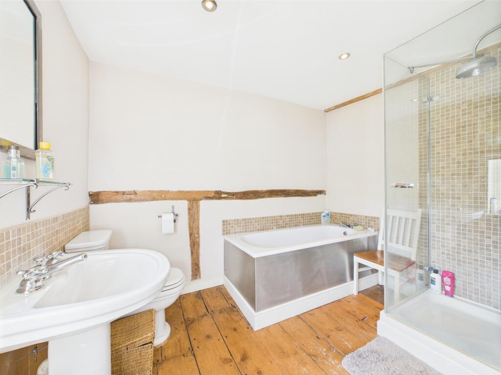 Ensuite