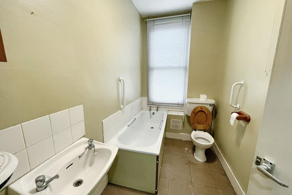 37C Davisville Road, London, W12 9SH