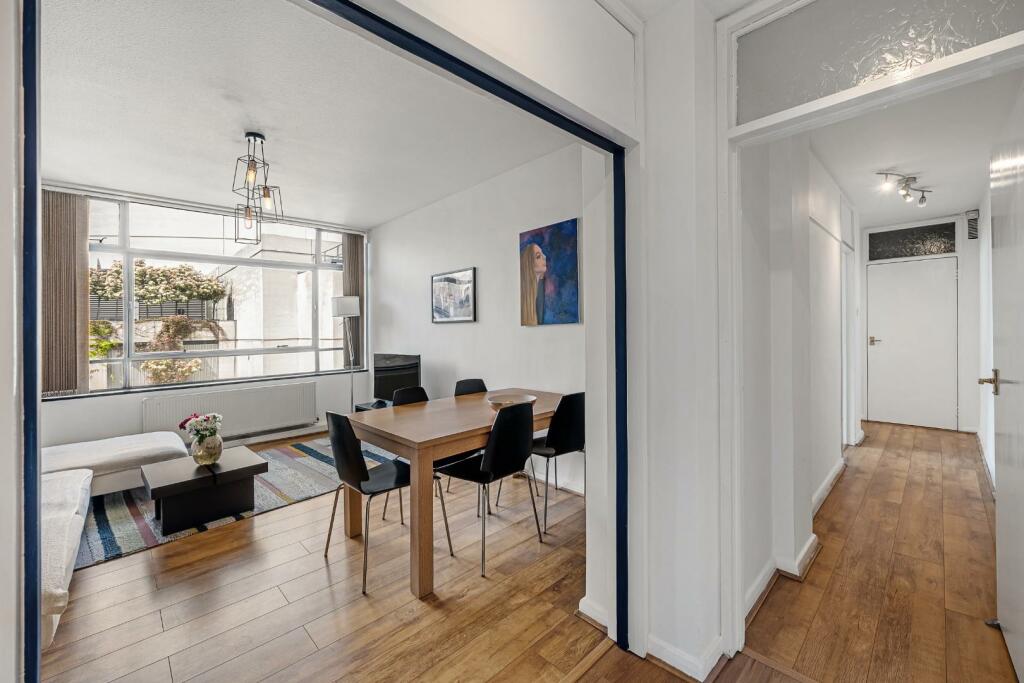 Flat 15 89 Great Portland Street-5.jpg