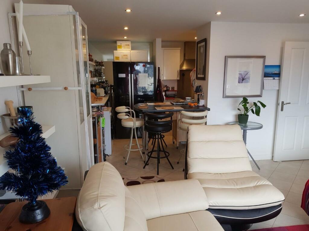 Dining Area.jpg
