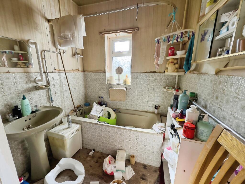20f9060f-DEGRD-6 T202509231737.jpg