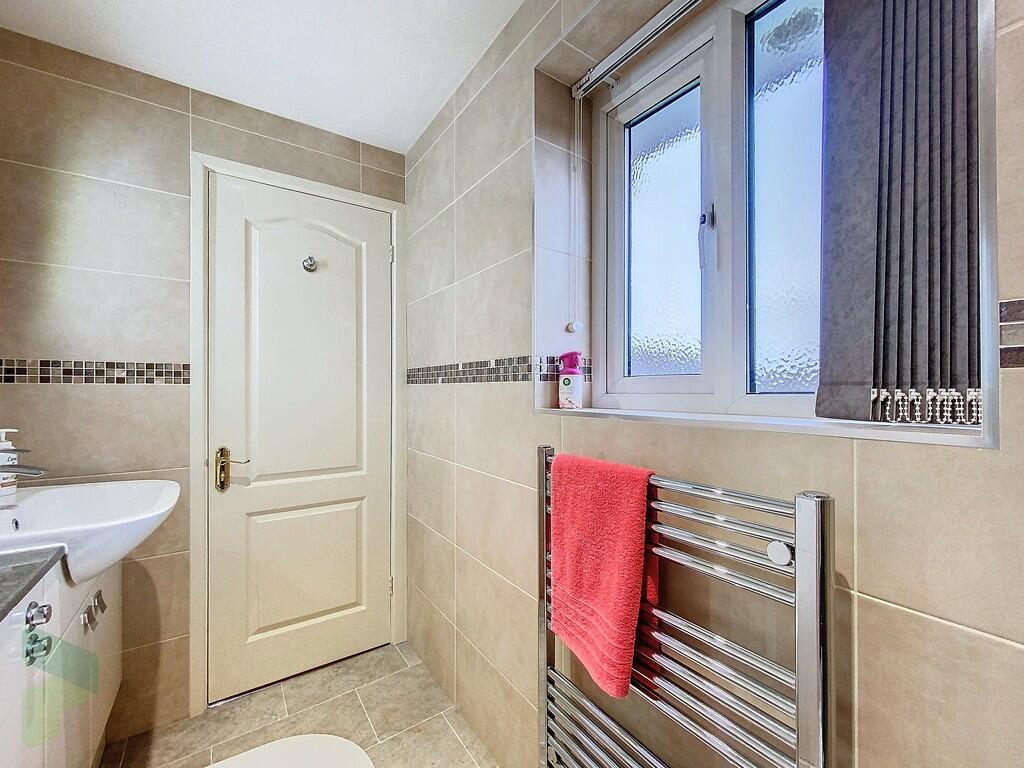 Bedroom One Ensui...