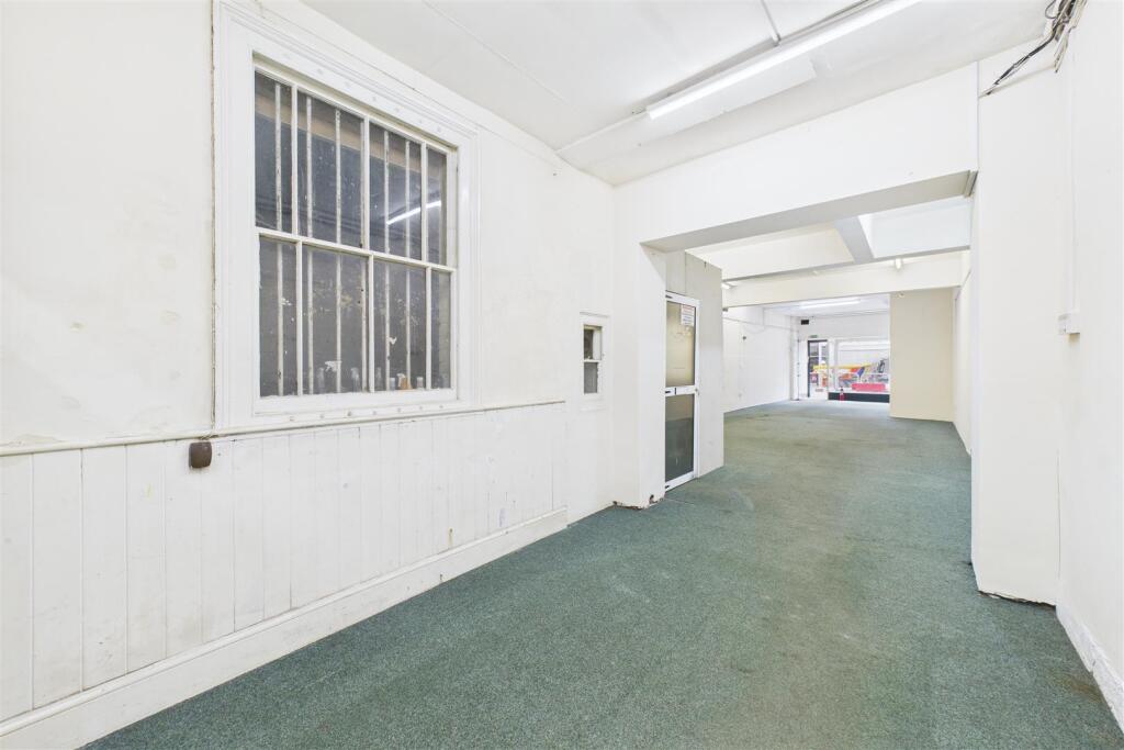 15 Eastover, Bridgwater, Somerset TA6 5AG | Freeho