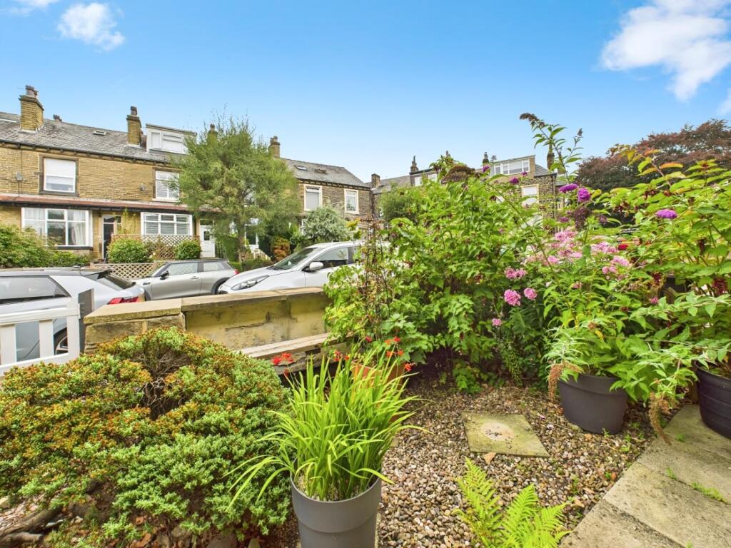 Pretty Front Garden