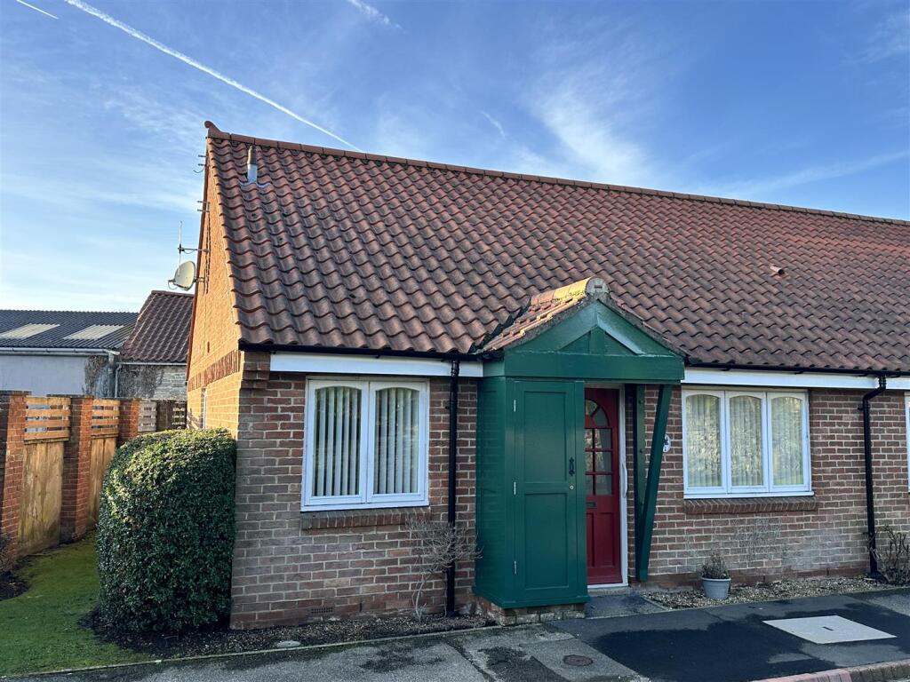 Willow Court, Pickering