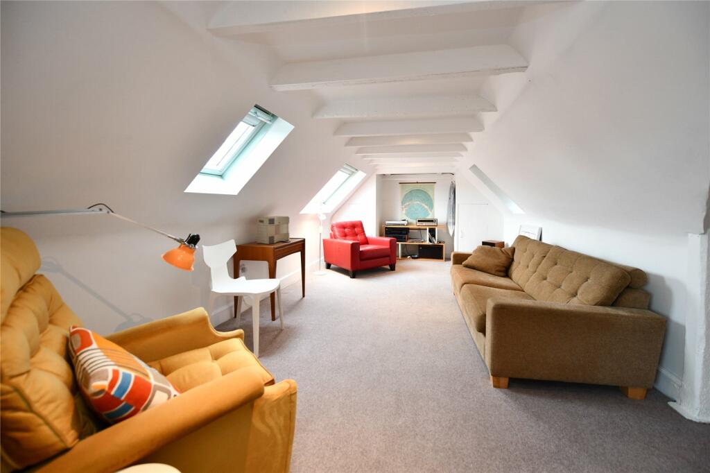 Attic/Bedroom