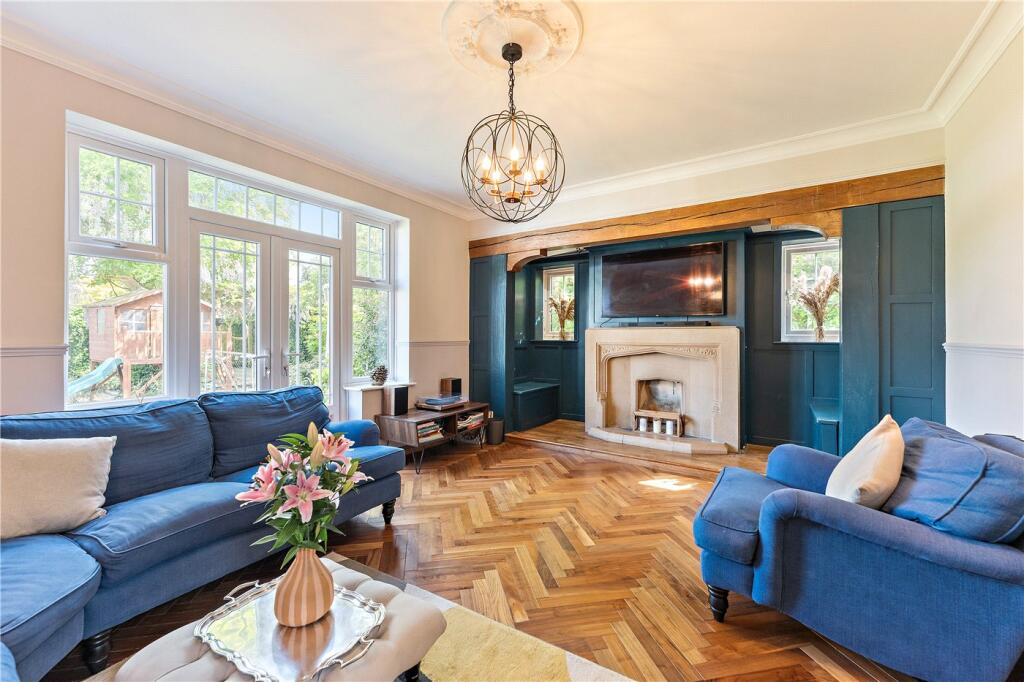 Drawing Room To Fire