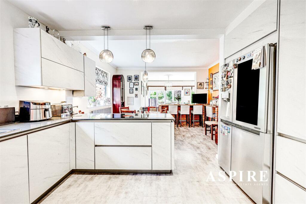 Crowstone Water1020.jpg