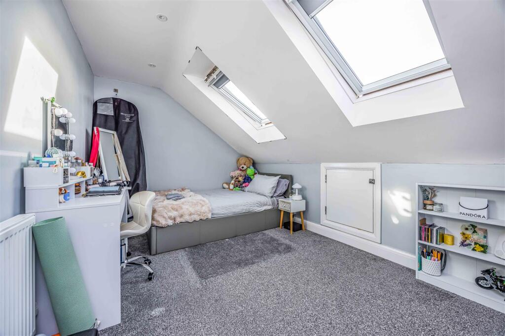 67 Cobden Avenue, Portsmouth-Small-PorticoMarketin