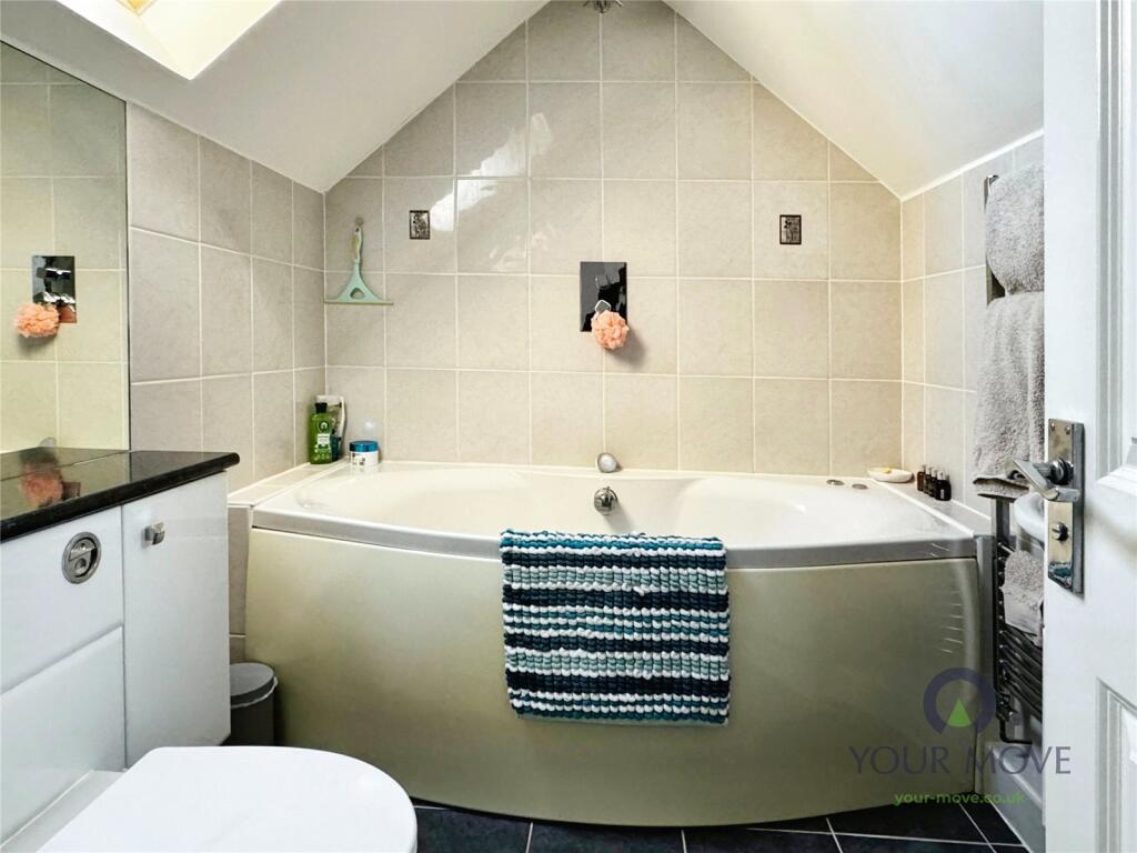 En-Suite 1