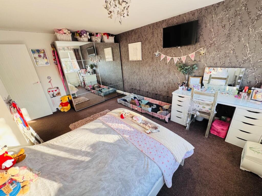 BEDROOM TWO