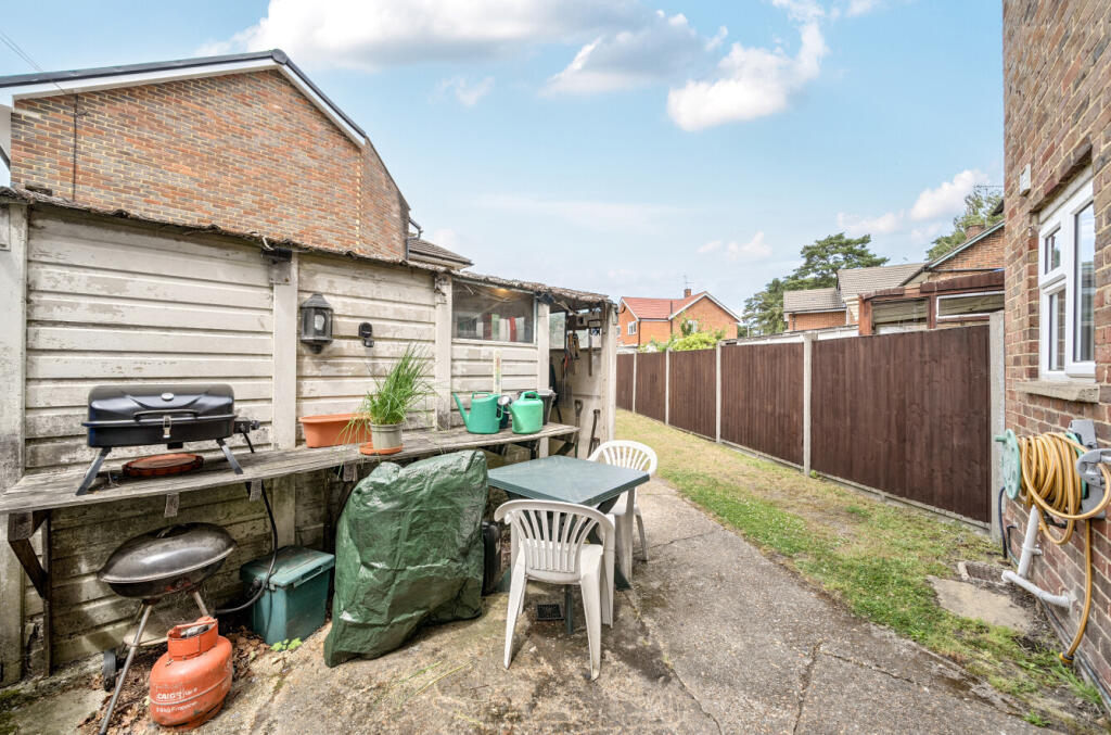 1315202-6-685a930...