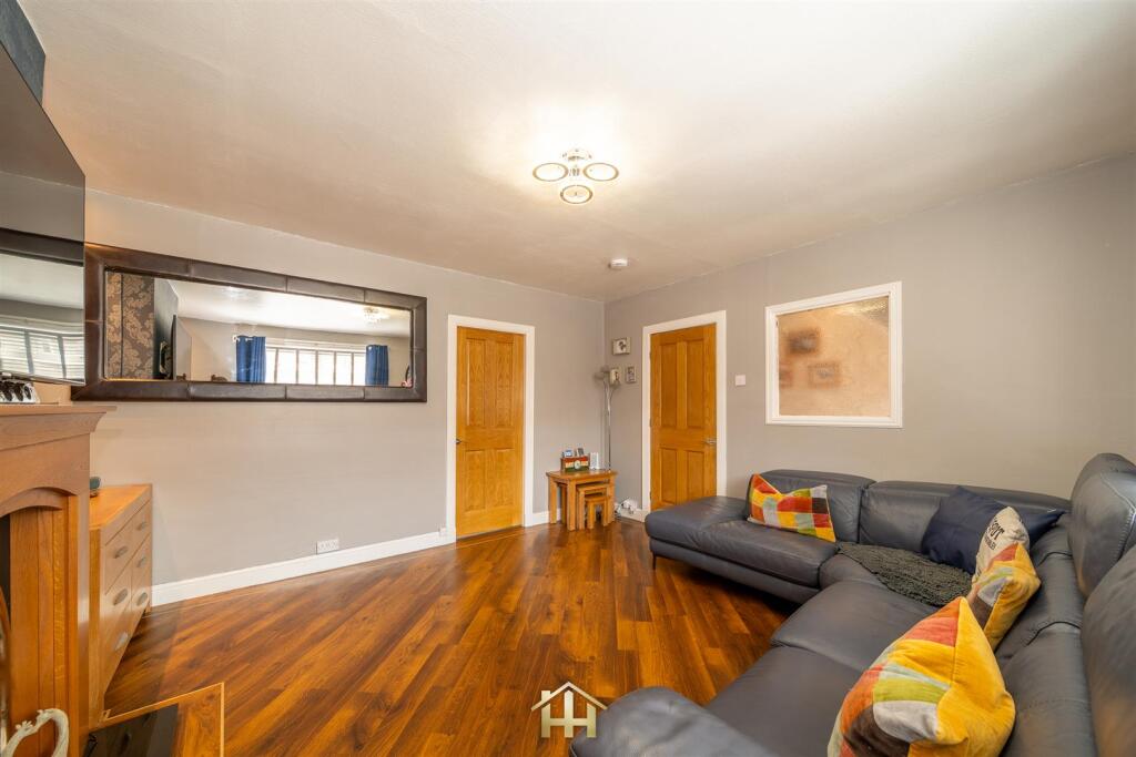 22 BALBEGGIE TERR DD4 8RL EDIT (27 of 48).jpg