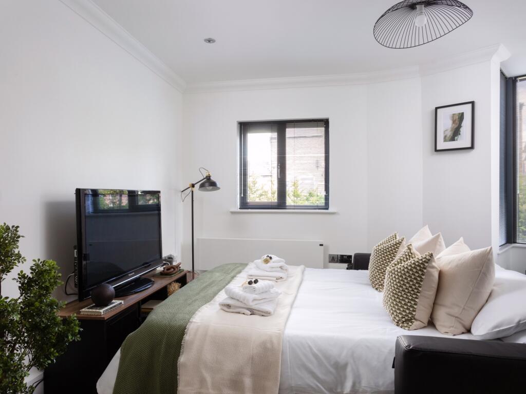 4 London Mews-10