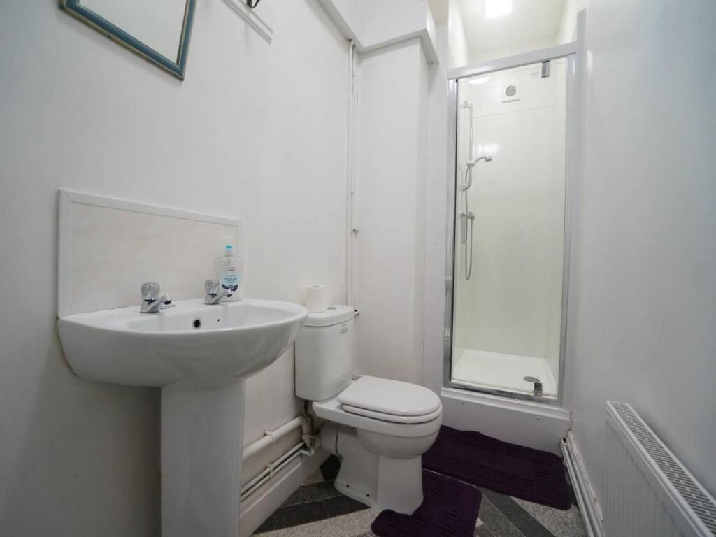 96FarrarRoad_Bathroom 1.1.JPG