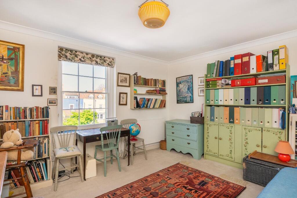 1S2PKN - Bedroom K.jpg