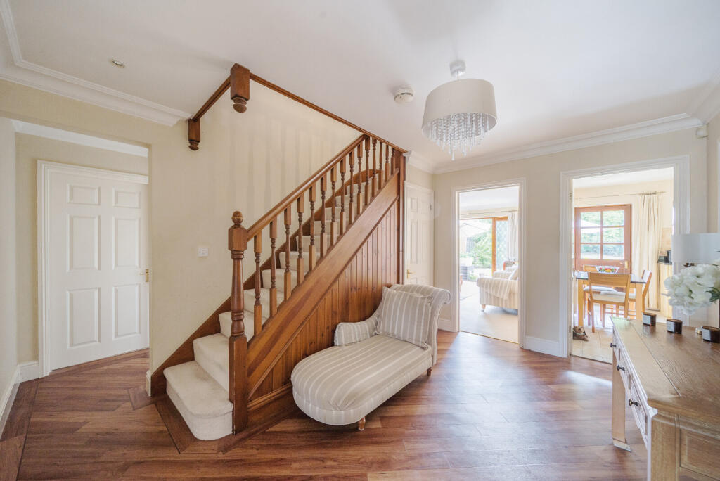 1313877-7-686e9f1...