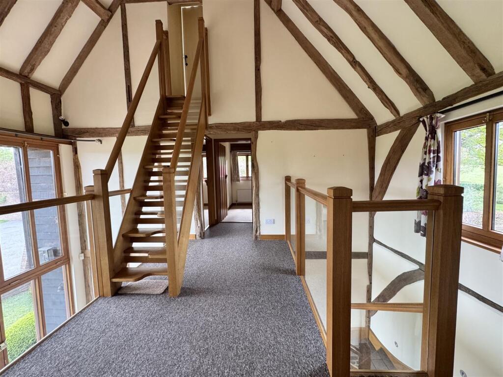 GALLERIED LANDING