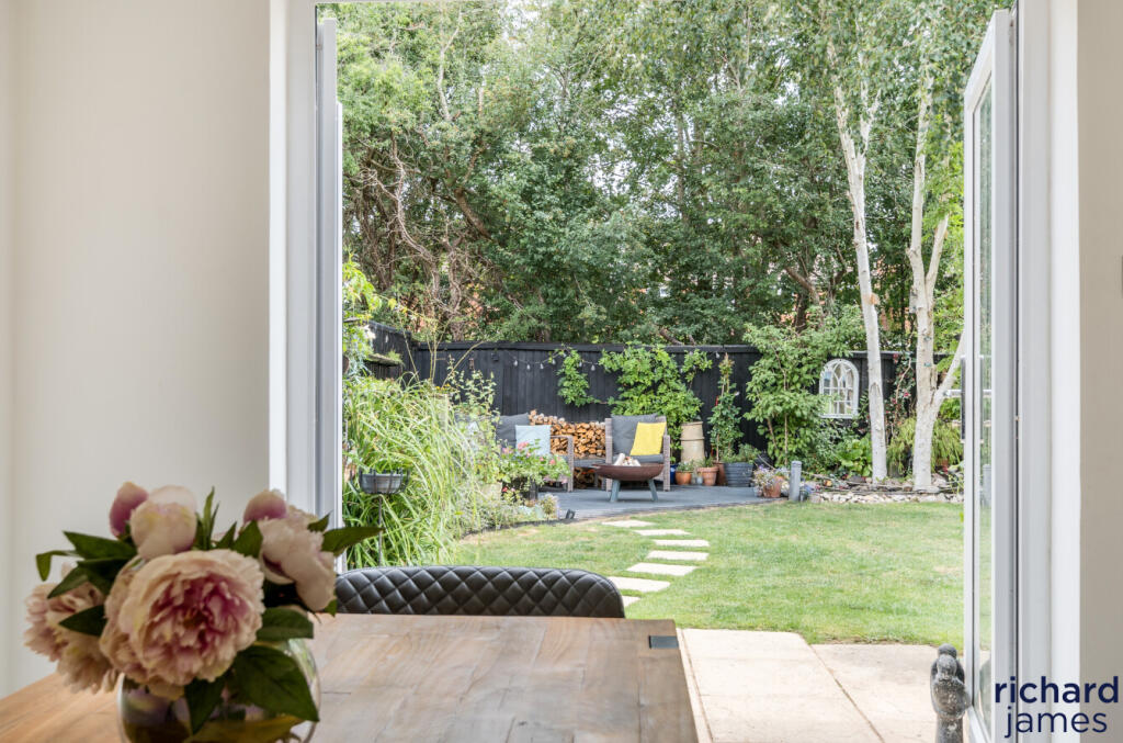 dc4845e14ce94a0c98fb3d9bfbe7250e