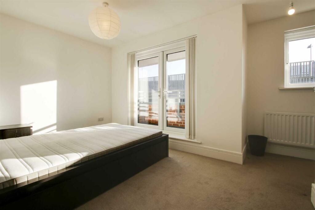 bedroom 3.jpg