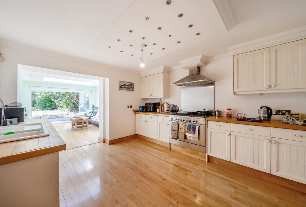 1320045-16-6874db...