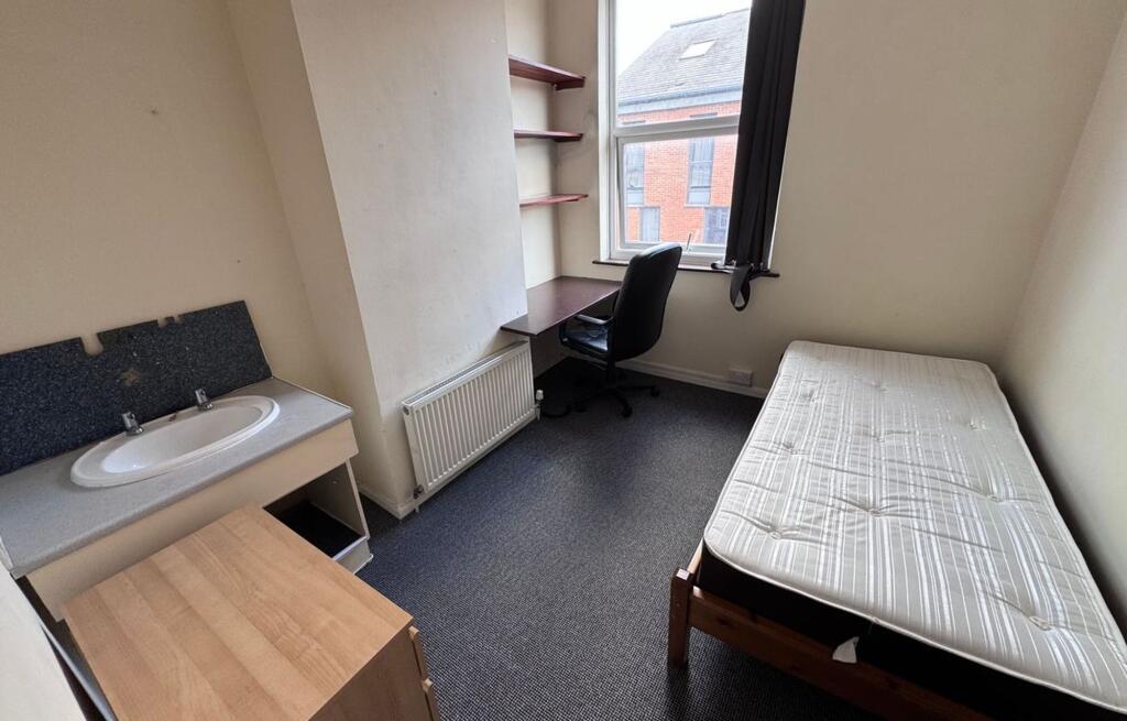 Bedroom 13