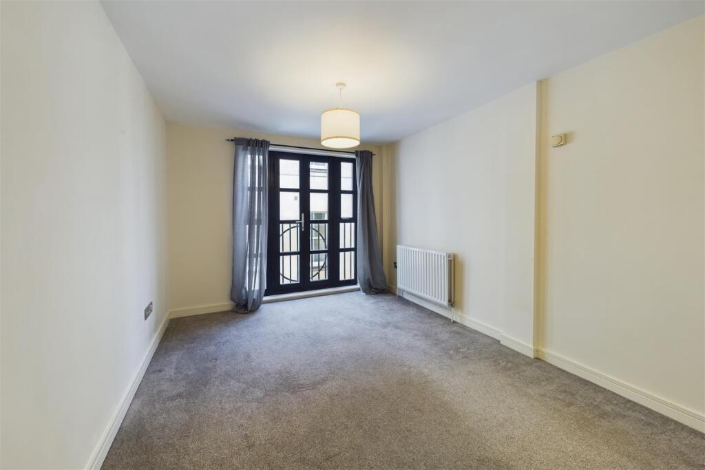 Flat 9, 3 Norfolk Heights, Norfolk Avenue, St Paul