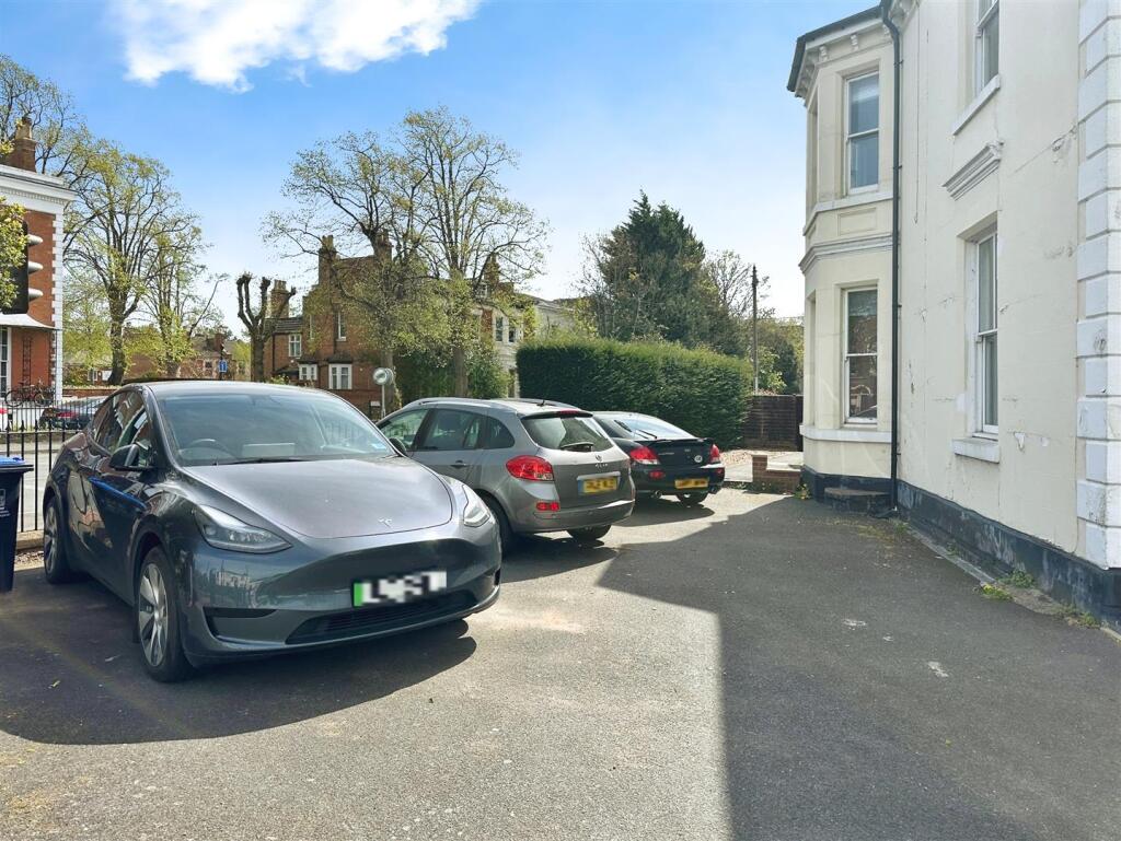 fa31caa4--426A-B6C8-495B87744F5D-31899-00000E720B5