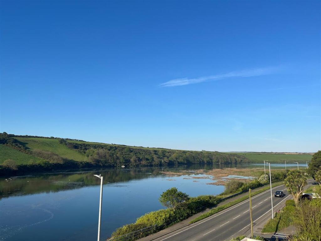 The Wave - River West