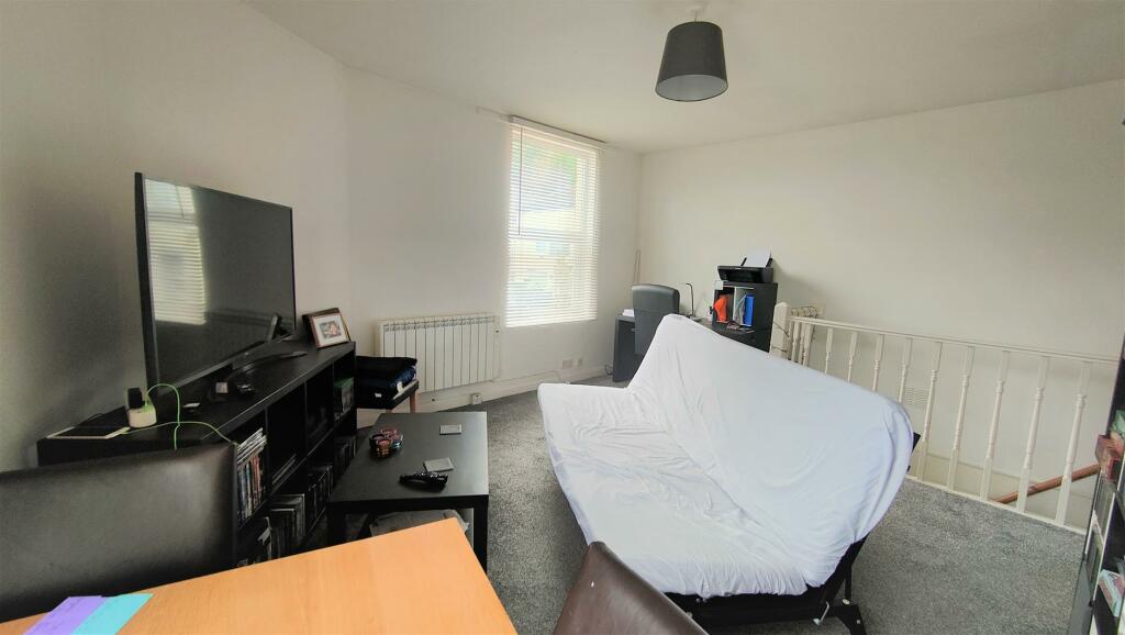 Living Area 3.jpg