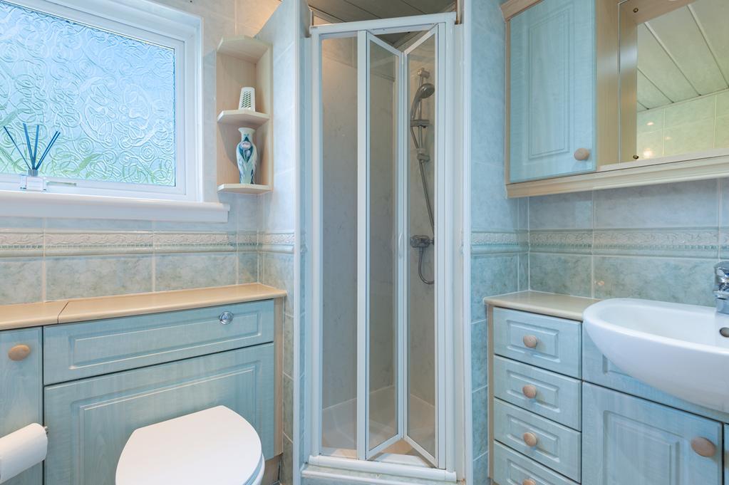 SHOWER DETAIL