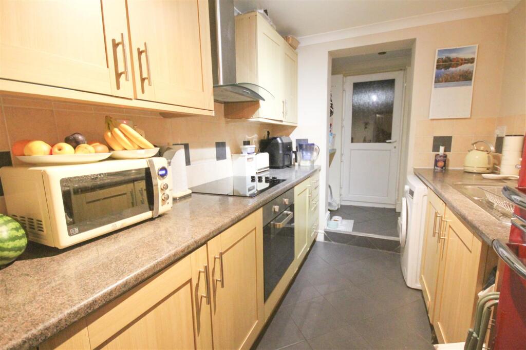 kitchen 3.JPG