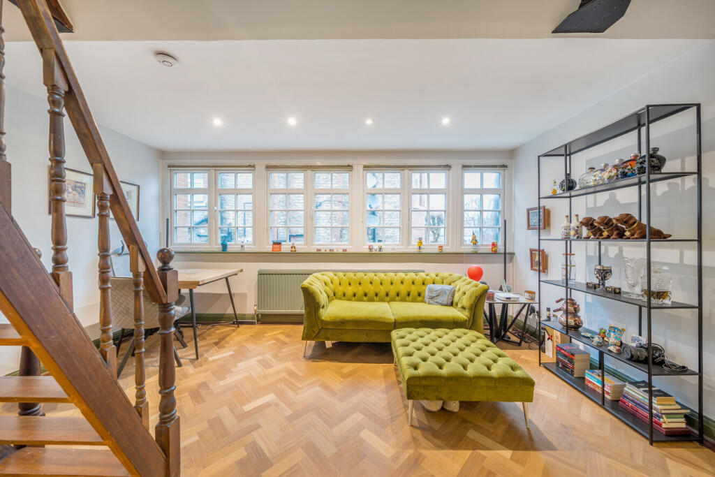 1393069-6-6943cf8...