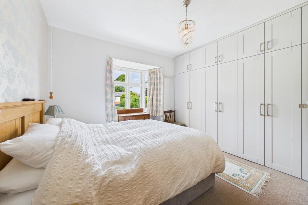 CAM03162G0-PR0281-STILL036