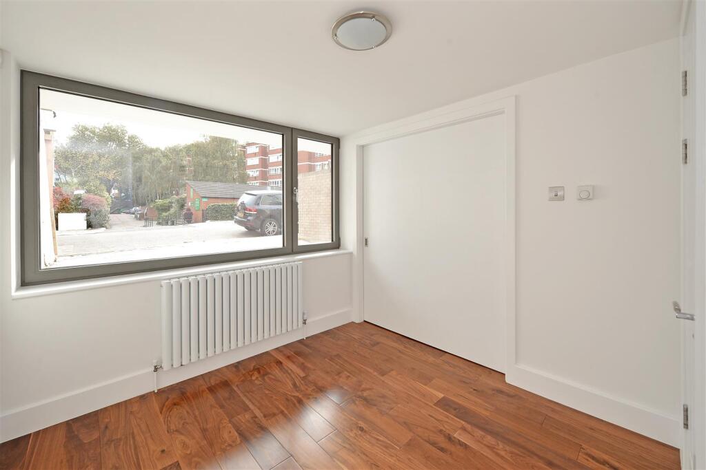 ing HenryÆs Road-9.jpg