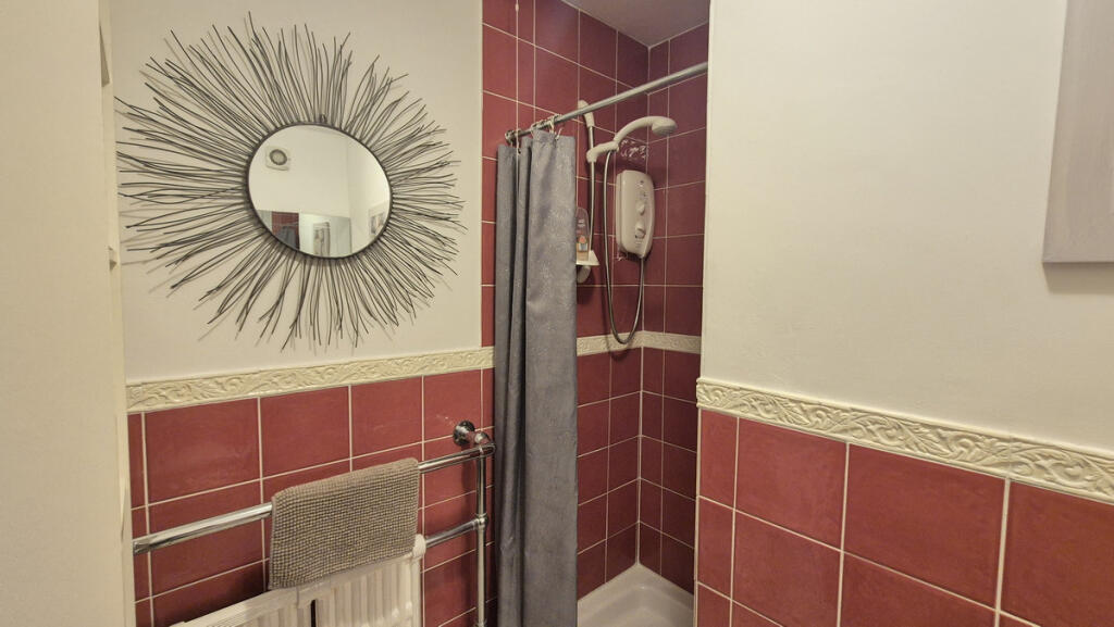 Annexe Shower Room
