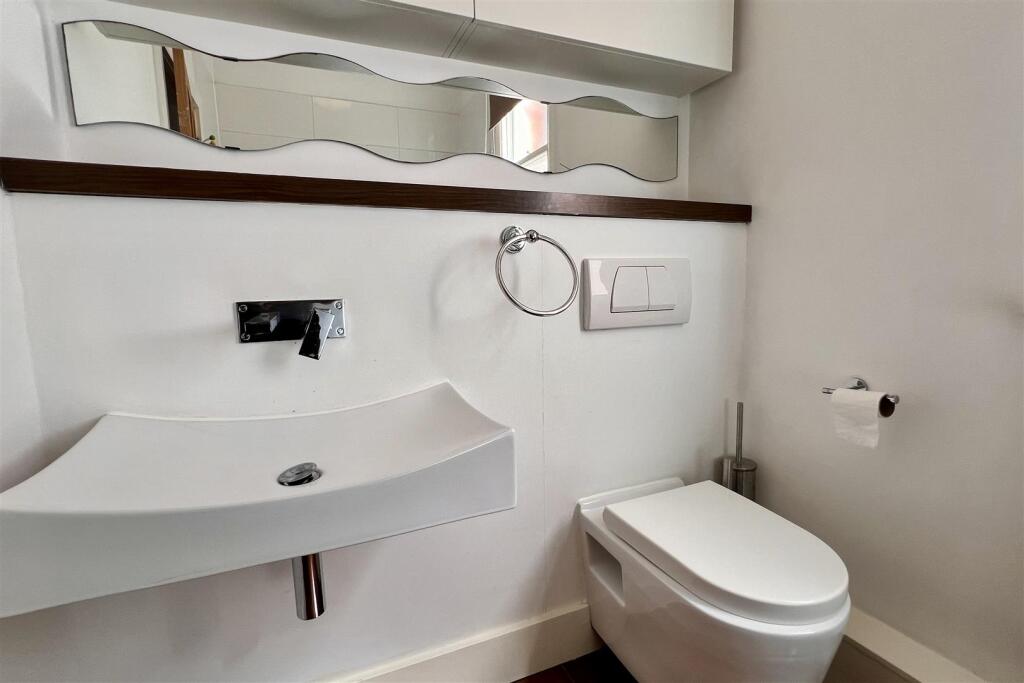 Eldorado Road - Bathroom