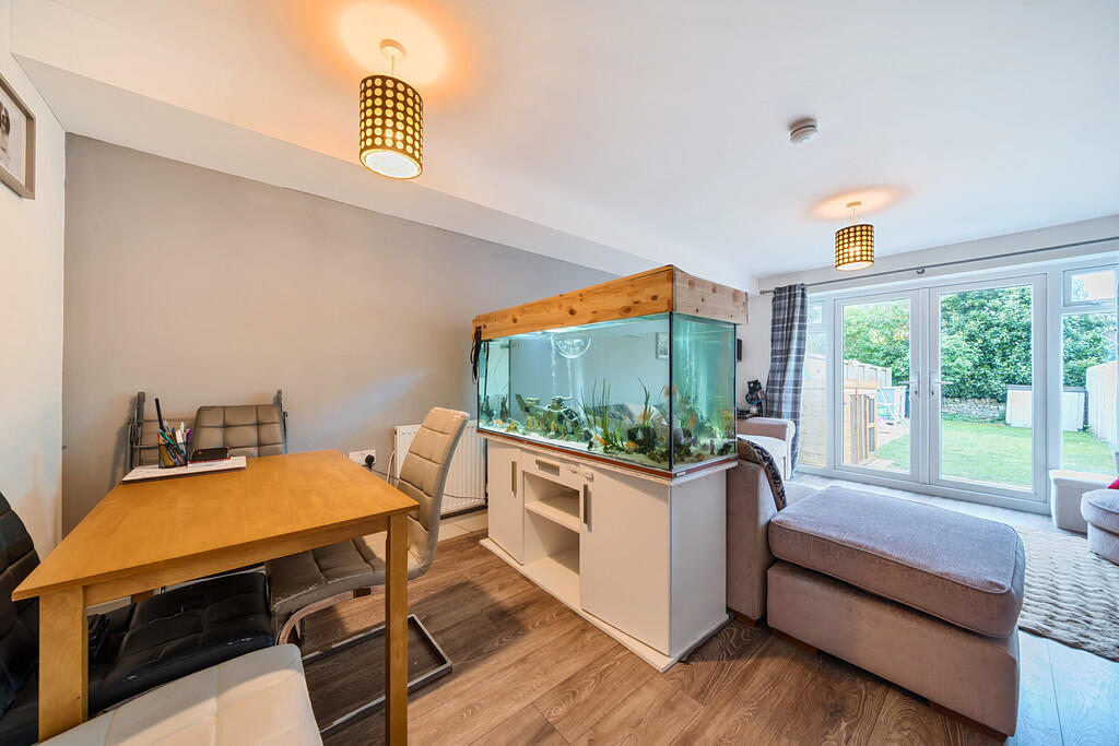 Living/Dining Roo...