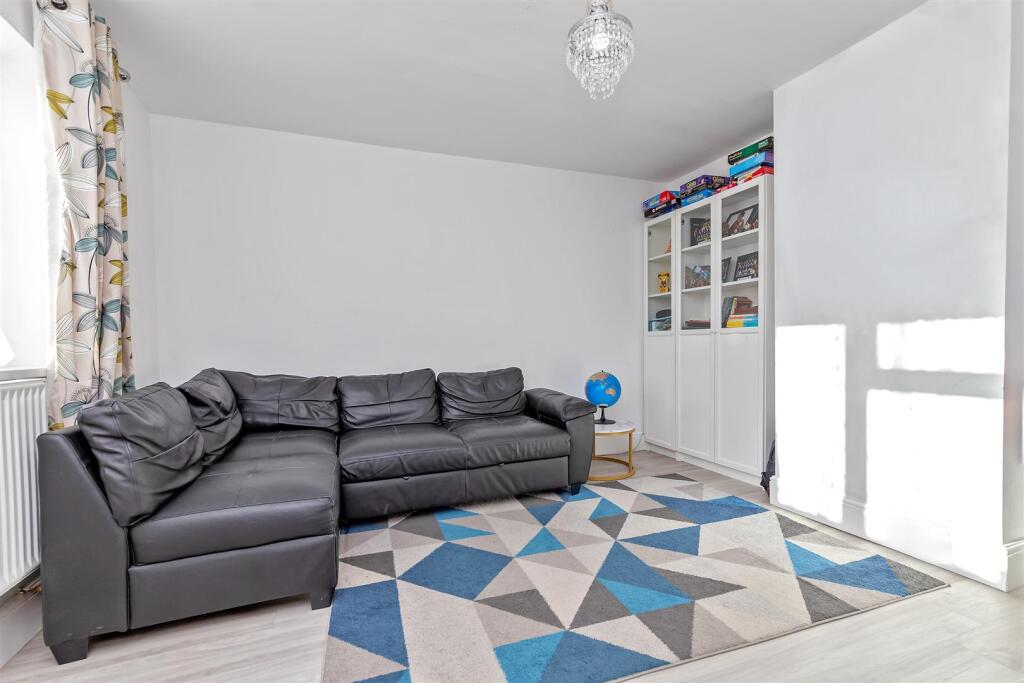 10BirchwoodWay-10.jpg