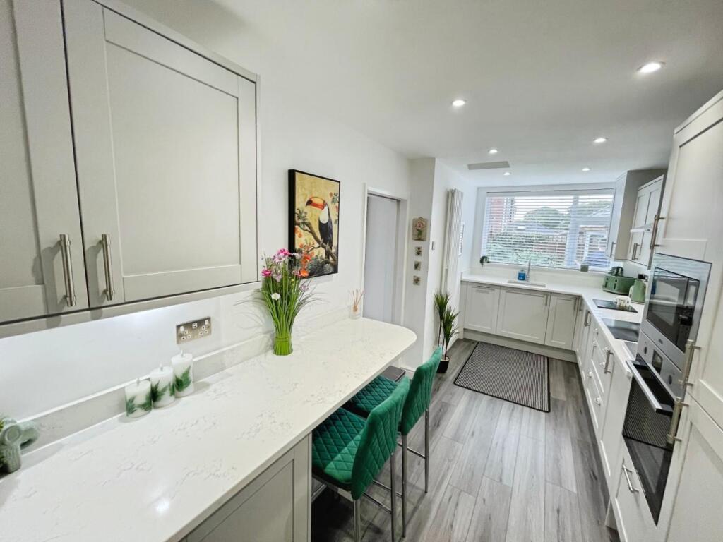 59e8a70d--4BA8-80B5-52E542B1BD8A-91996-00000CEE5C2