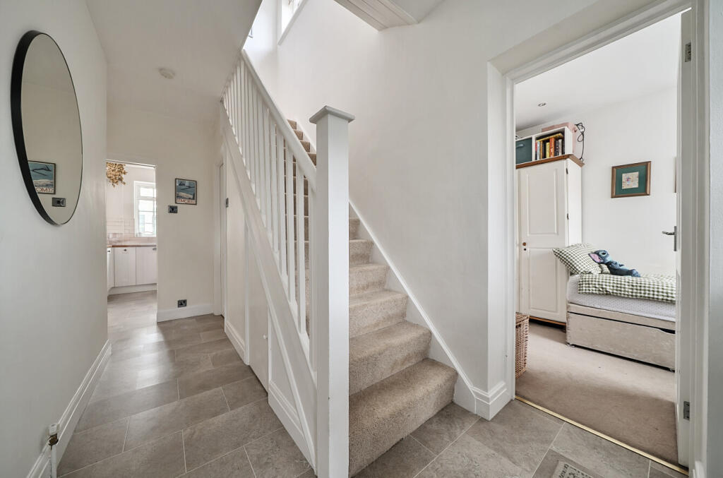 1303308-1-6840839...