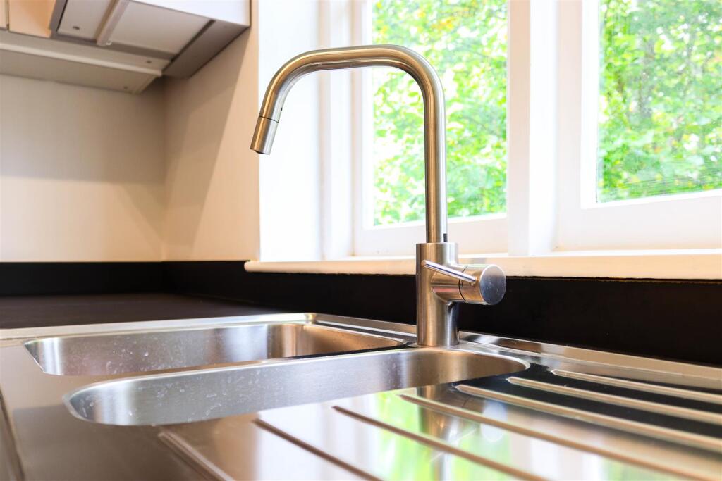 Kitchen 1.7.jpg