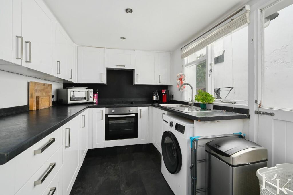 32-cheltenham-place-bn1 (1).jpg