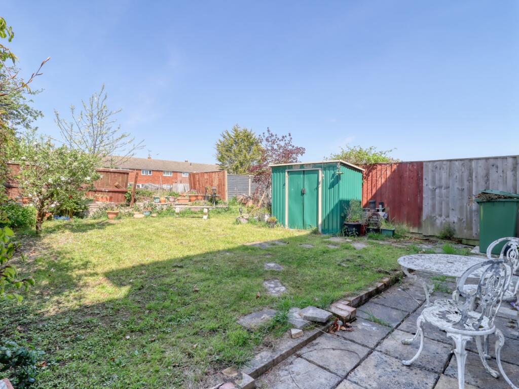 Garden EweMove Swindon South