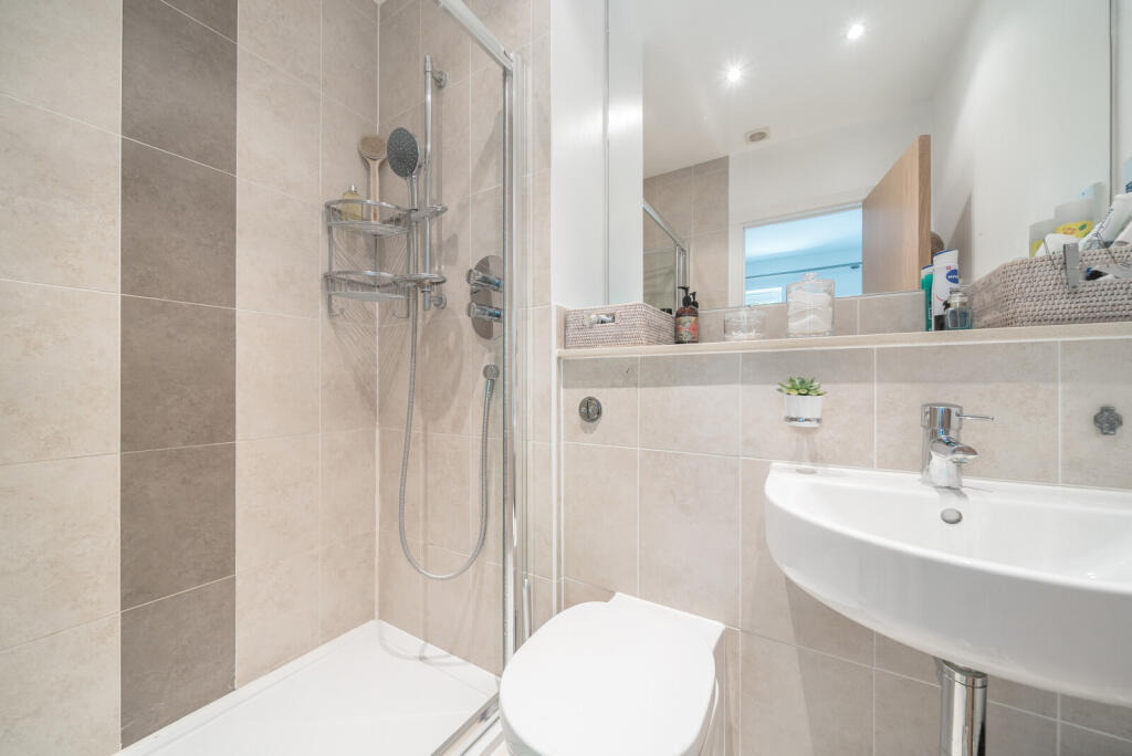 1313516-9-68596aa...