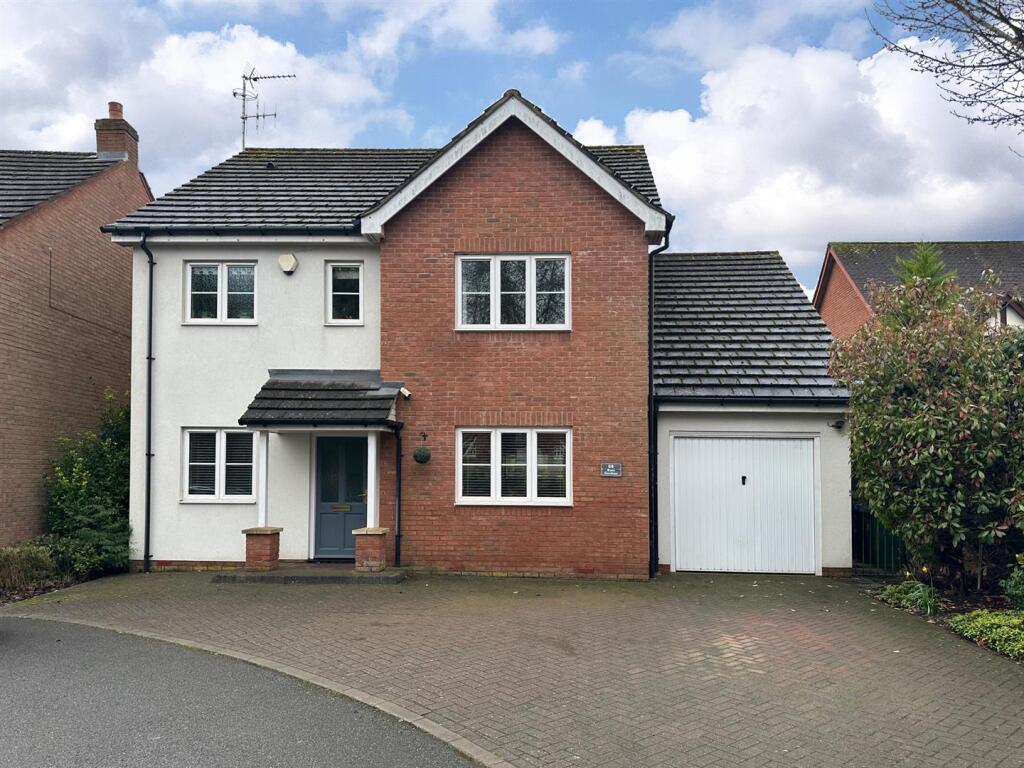 Off Road Parking / Front Approach