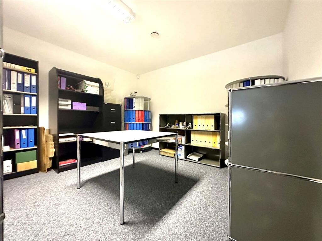 Office 2.jpg