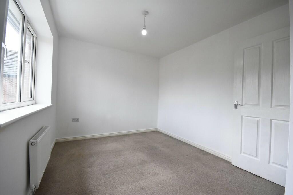 Bedroom 2-min