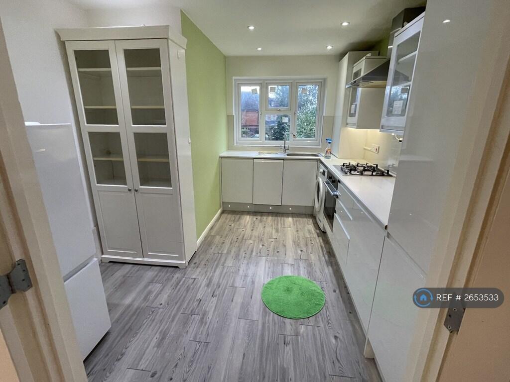 Kitchen, Dishwasher, Washingmachine, Fridgefreezer